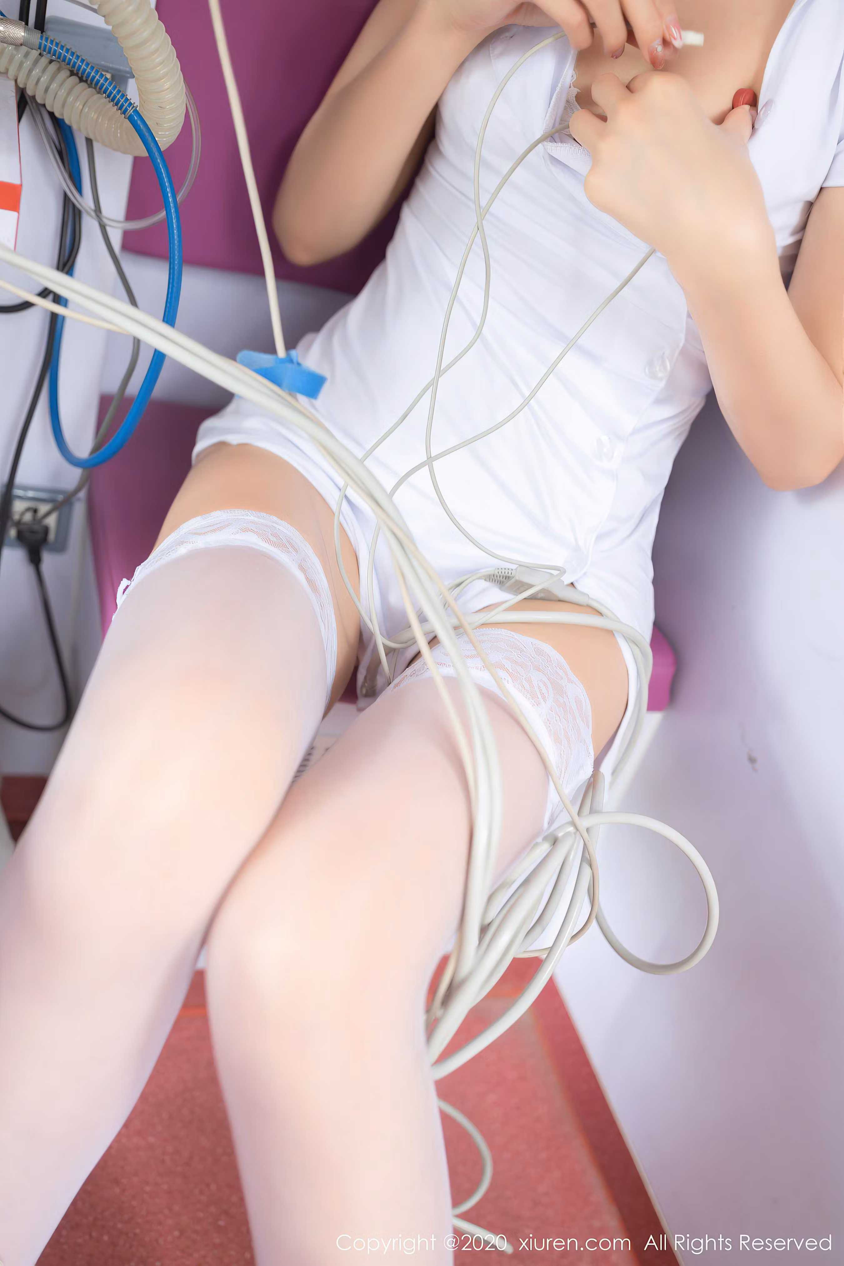 肉色尖头细高跟鞋美腿足部特写摄影